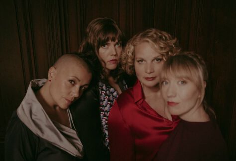 die vier saengerinnen der band niniwe