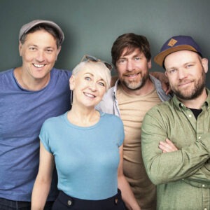 die Gruppe Godewind gestlatet den Valentinsabend mit plattdeutschen Liedern