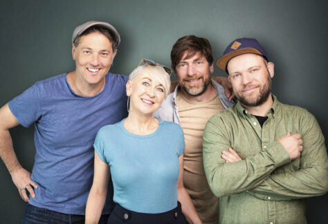 die Gruppe Godewind gestlatet den Valentinsabend mit plattdeutschen Liedern