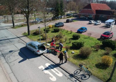 Mitfahrerbank wird aufgebaut