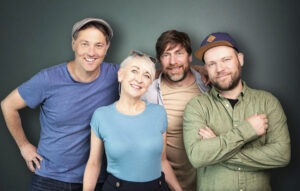 die Gruppe Godewind gestlatet den Valentinsabend mit plattdeutschen Liedern