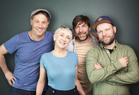 die Gruppe Godewind gestlatet den Valentinsabend mit plattdeutschen Liedern