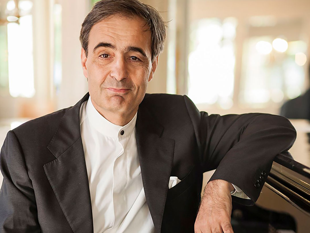 Paul-Gulda_Foto_Julia-Grandegger-querformat_c