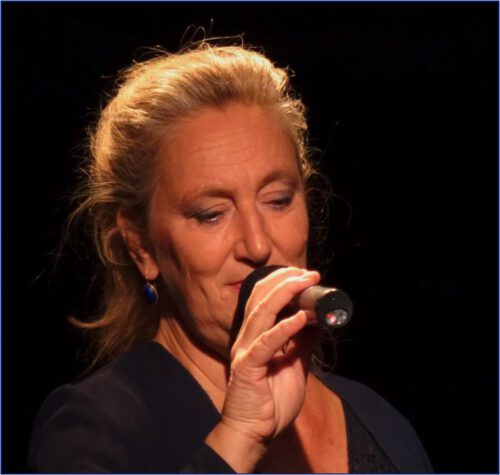 Loes Snijders singt Chansons
