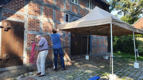 Aufbau der Bühne beim Bendefiz