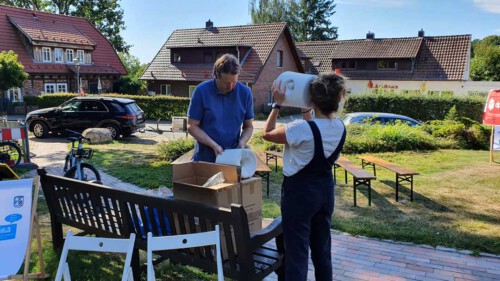 Wir haben Spaß beim Aufbau